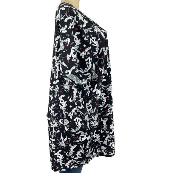 Looney Tunes +5 Red/Black Crew Bugs Bunny Split Graphic Short Sleeve T-Shirt - Picture 5 of 6